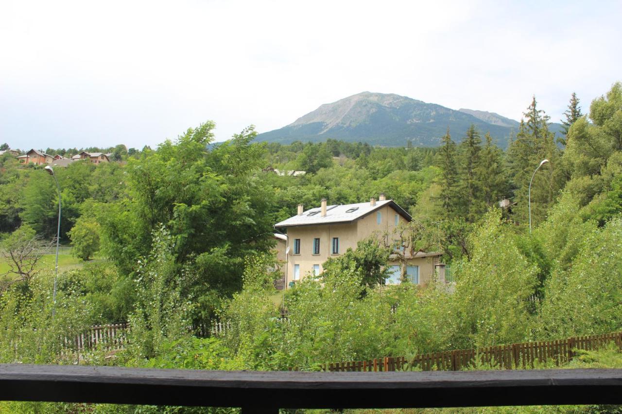 Appartement Au Calme, A Deux Pas Du Plan D Eau Embrun Exterior photo